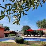 Ferienhaus Sabina Mit Zwei Ferienwohnung Und Pool