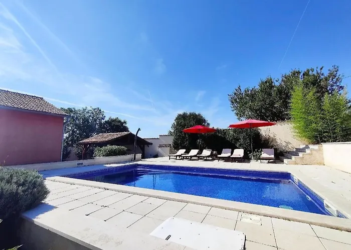 Ferienhaus Sabina Mit Zwei Ferienwohnung Und Pool